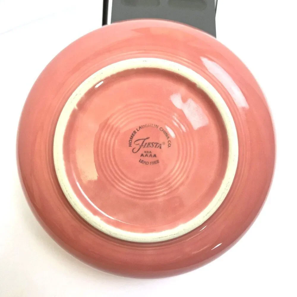 Fiesta HLC Serving Bowl 1 Qt 40 oz Flamingo Retired Color 8.25